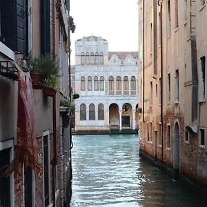 https://ca-piasentin-1.hotelinveneto.com